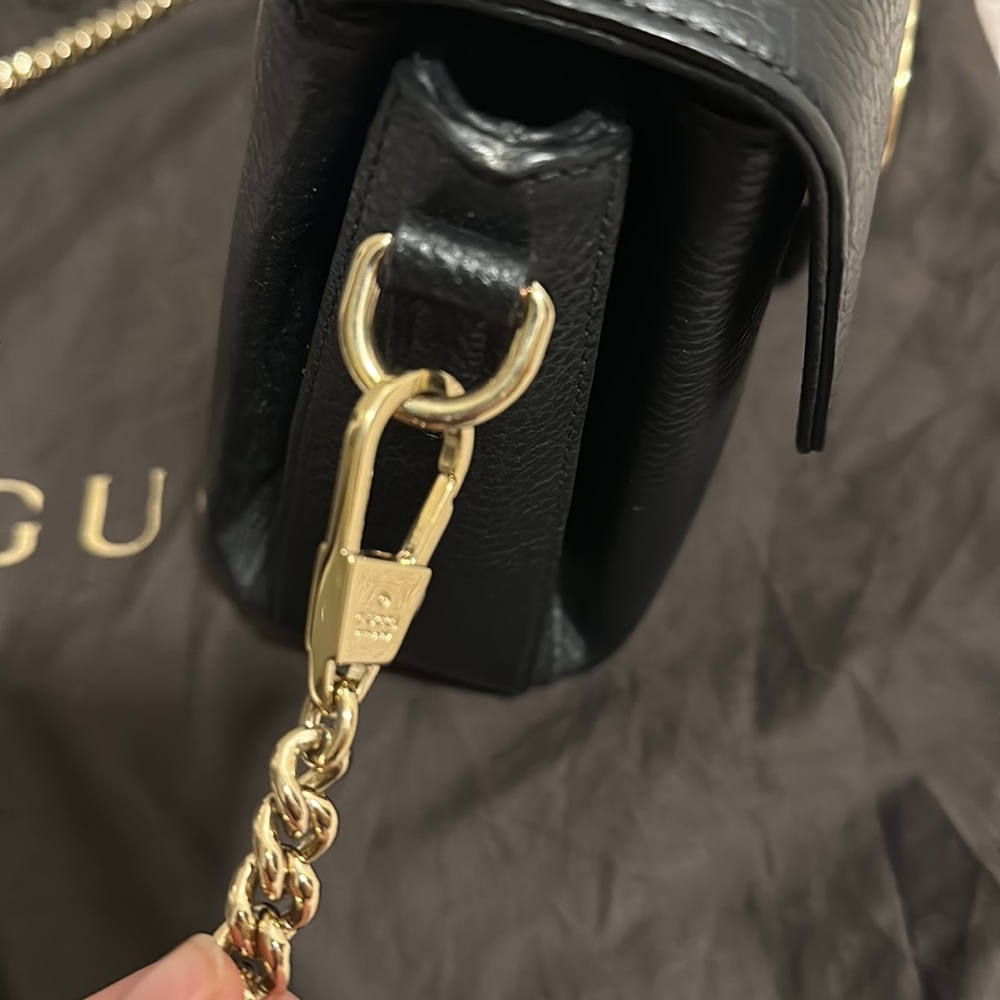 Authentic Gucci Interlocking Clasp bag. - Picture 6 of 7